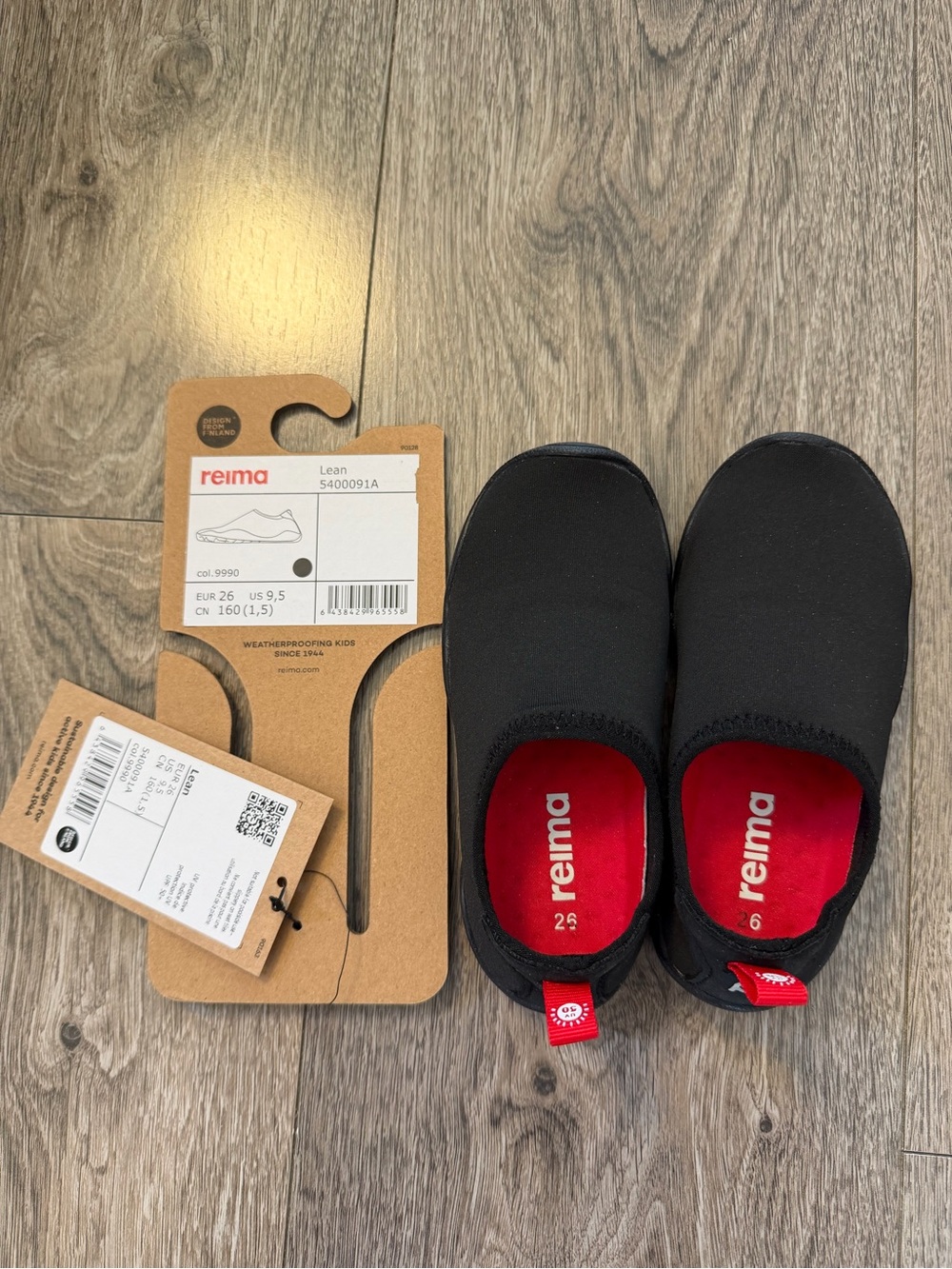 Reima Kids Black Water Shoes UPF 50+ - size 9.5